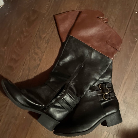 Macy’s Black and Brown Riding Boots - Picture 5 of 5